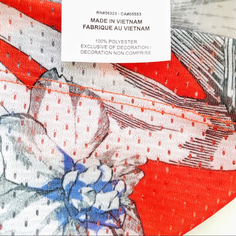 Nike Red & Blue Tropical Print Perforated Boxy Cropped Short Sleeve Tee Shirt - Picture 8 of 8